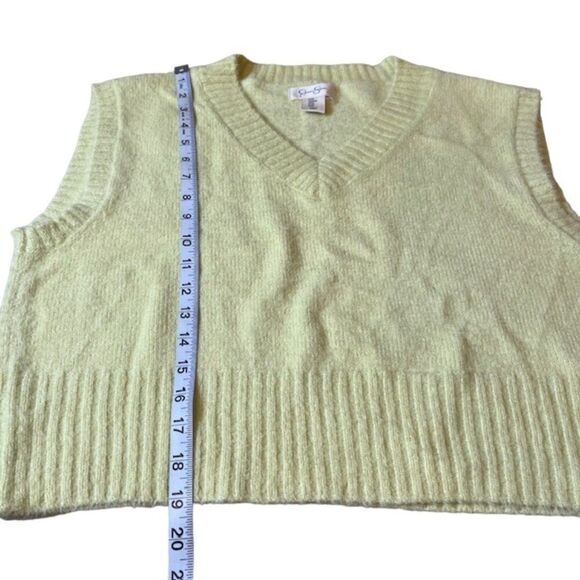 NWOT Jessica Simpson Sleeveless Sweater Vest Solid Lemon Lime V-Neck Size Medium - Picture 7 of 7